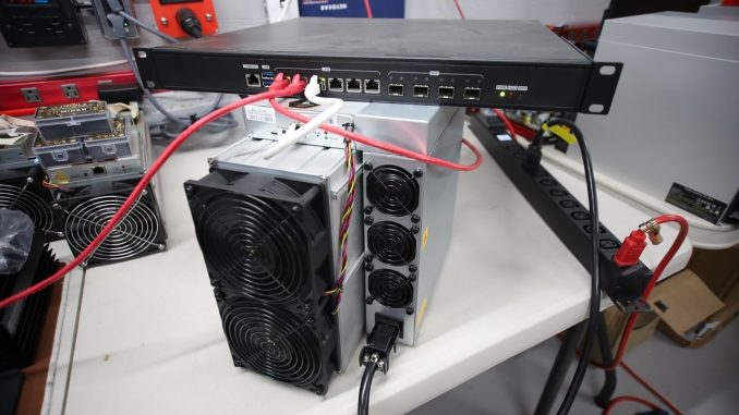 Does Bitmain have a DEVFEE on their new Antminer S21?