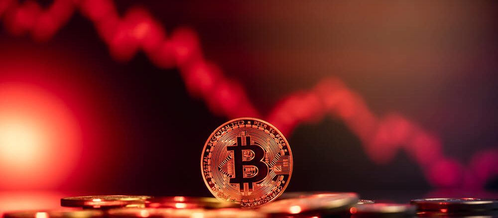 Bitcoin still struggling around $61k: Will it dip lower?