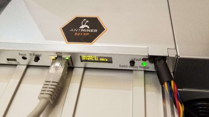 NEW Bitmain Antminer S21 XP has a SCREEN?